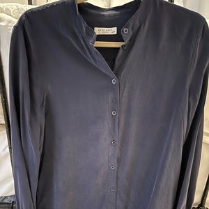 Equipment blouse in a beautiful blue